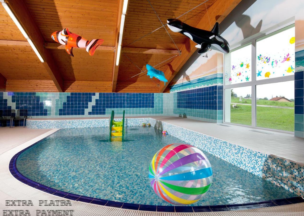 Lipno Wellness - Frymburk Hotel Private Family Room 외부 사진